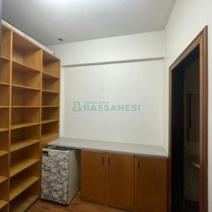 Sala com 57m², no bairro Centro em Caxias do Sul para Comprar