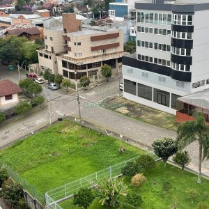 Terreno com 338m², no bairro Panazzolo em Caxias do Sul para Comprar