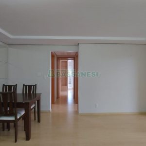 Apartamento com 78m², 2 dormitórios, 2 vagas, no bairro Centro em Caxias do Sul para Comprar