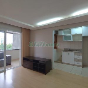 Apartamento com 78m², 2 dormitórios, 2 vagas, no bairro Centro em Caxias do Sul para Comprar