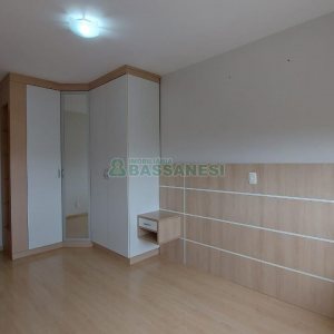 Apartamento com 78m², 2 dormitórios, 2 vagas, no bairro Centro em Caxias do Sul para Comprar