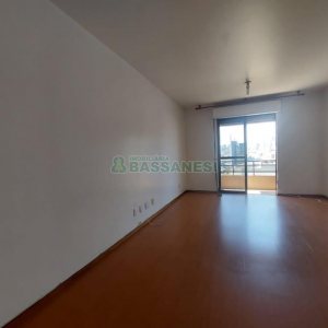 Apartamento com 115m², 3 dormitórios, 1 vaga, no bairro Lourdes em Caxias do Sul para Alugar