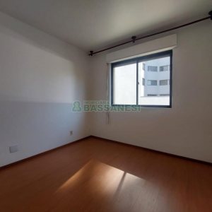 Apartamento com 115m², 3 dormitórios, 1 vaga, no bairro Lourdes em Caxias do Sul para Alugar