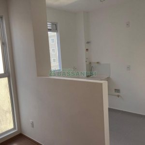 Apartamento com 47m², 2 dormitórios, 1 vaga, no bairro Desvio Rizzo em Caxias do Sul para Alugar