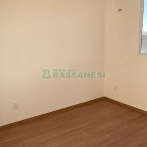 Apartamento com 47m², 2 dormitórios, 1 vaga, no bairro Desvio Rizzo em Caxias do Sul para Alugar