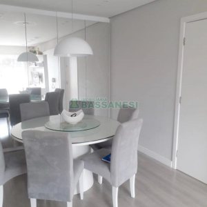 Apartamento com 70m², 2 dormitórios, 2 vagas, no bairro São José em Caxias do Sul para Comprar