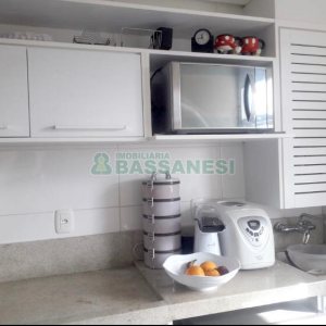 Apartamento com 70m², 2 dormitórios, 2 vagas, no bairro São José em Caxias do Sul para Comprar