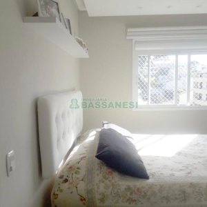Apartamento com 70m², 2 dormitórios, 2 vagas, no bairro São José em Caxias do Sul para Comprar