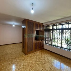 Casa com 200m², 4 dormitórios, 1 vaga, no bairro Nossa Senhora de Lourdes em Caxias do Sul para Comprar