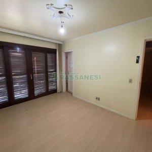 Casa com 200m², 4 dormitórios, 1 vaga, no bairro Nossa Senhora de Lourdes em Caxias do Sul para Comprar