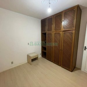 Casa com 200m², 4 dormitórios, 1 vaga, no bairro Nossa Senhora de Lourdes em Caxias do Sul para Comprar