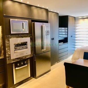 Apto Mobiliado com 30m², 1 dormitório, 1 vaga, no bairro Petrópolis em Caxias do Sul para Alugar