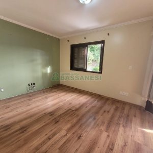 Predio com 298m², no bairro Nossa Senhora de Fátima em Caxias do Sul para Alugar ou Comprar