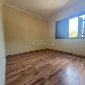 Predio com 298m², no bairro Nossa Senhora de Fátima em Caxias do Sul para Alugar ou Comprar