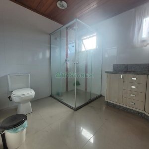 Predio com 298m², no bairro Nossa Senhora de Fátima em Caxias do Sul para Alugar ou Comprar