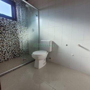 Predio com 298m², no bairro Nossa Senhora de Fátima em Caxias do Sul para Alugar ou Comprar