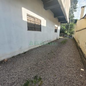 Predio com 298m², no bairro Nossa Senhora de Fátima em Caxias do Sul para Alugar ou Comprar