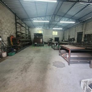 Predio com 298m², no bairro Nossa Senhora de Fátima em Caxias do Sul para Alugar ou Comprar