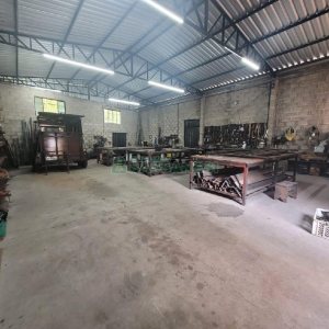 Predio com 298m², no bairro Nossa Senhora de Fátima em Caxias do Sul para Alugar ou Comprar