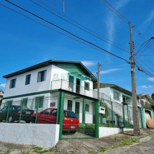 Casa com 145m², 6 dormitórios, 1 vaga, no bairro Serrano em Caxias do Sul para Comprar