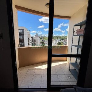 Apto Mobiliado com 68m², 2 dormitórios, 1 vaga, no bairro Centro em Caxias do Sul para Alugar
