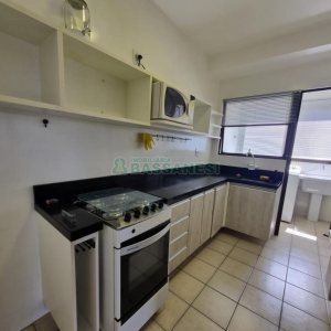 Apto Mobiliado com 68m², 2 dormitórios, 1 vaga, no bairro Centro em Caxias do Sul para Alugar