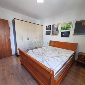 Apto Mobiliado com 68m², 2 dormitórios, 1 vaga, no bairro Centro em Caxias do Sul para Alugar