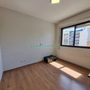 Apto Mobiliado com 68m², 2 dormitórios, 1 vaga, no bairro Centro em Caxias do Sul para Alugar