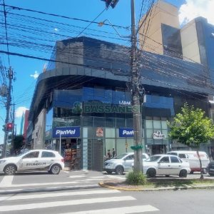 Sala com 600m², no bairro Centro em Caxias do Sul para Alugar