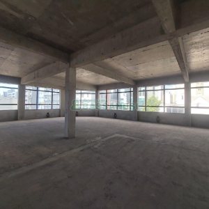 Sala com 600m², no bairro Centro em Caxias do Sul para Alugar