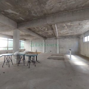 Sala com 600m², no bairro Centro em Caxias do Sul para Alugar