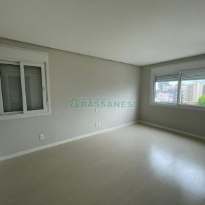 Apartamento com 120m², 3 dormitórios, 2 vagas, no bairro Exposição em Caxias do Sul para Comprar