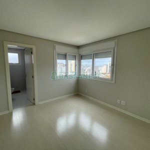 Apartamento com 120m², 3 dormitórios, 2 vagas, no bairro Exposição em Caxias do Sul para Comprar