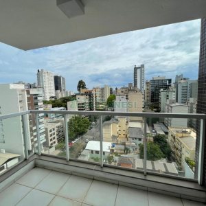 Apartamento com 120m², 3 dormitórios, 2 vagas, no bairro Exposição em Caxias do Sul para Comprar
