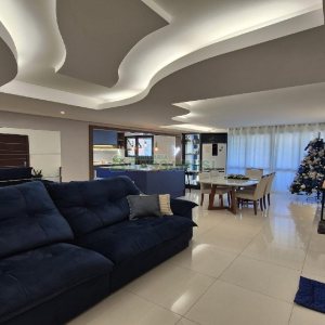 Apto Mobiliado com 160m², 3 dormitórios, 2 vagas, no bairro São Pelegrino em Caxias do Sul para Alugar