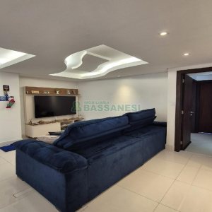 Apto Mobiliado com 160m², 3 dormitórios, 2 vagas, no bairro São Pelegrino em Caxias do Sul para Alugar