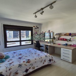 Apto Mobiliado com 160m², 3 dormitórios, 2 vagas, no bairro São Pelegrino em Caxias do Sul para Alugar