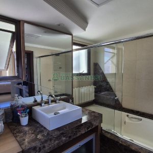 Apto Mobiliado com 160m², 3 dormitórios, 2 vagas, no bairro São Pelegrino em Caxias do Sul para Alugar