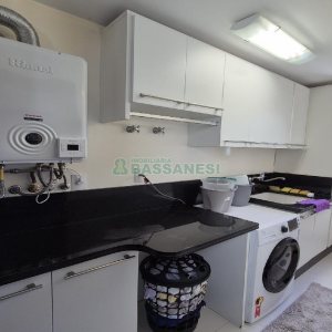 Apto Mobiliado com 160m², 3 dormitórios, 2 vagas, no bairro São Pelegrino em Caxias do Sul para Alugar