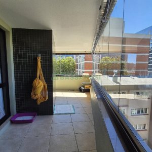 Apto Mobiliado com 160m², 3 dormitórios, 2 vagas, no bairro São Pelegrino em Caxias do Sul para Alugar