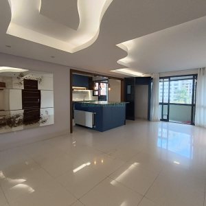 Apto Mobiliado com 160m², 3 dormitórios, 2 vagas, no bairro São Pelegrino em Caxias do Sul para Alugar