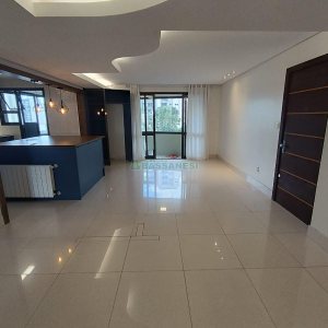 Apto Mobiliado com 160m², 3 dormitórios, 2 vagas, no bairro São Pelegrino em Caxias do Sul para Alugar