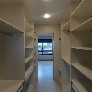 Apto Mobiliado com 160m², 3 dormitórios, 2 vagas, no bairro São Pelegrino em Caxias do Sul para Alugar