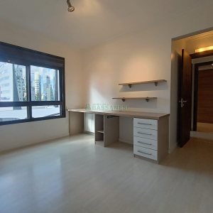 Apto Mobiliado com 160m², 3 dormitórios, 2 vagas, no bairro São Pelegrino em Caxias do Sul para Alugar