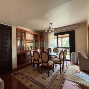 Casa com 383m², 4 dormitórios, 2 vagas, no bairro Bela Vista em Caxias do Sul para Comprar