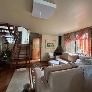 Casa com 383m², 4 dormitórios, 2 vagas, no bairro Bela Vista em Caxias do Sul para Comprar