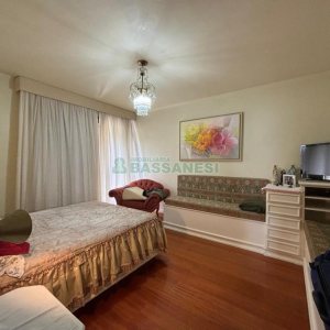 Casa com 383m², 4 dormitórios, 2 vagas, no bairro Bela Vista em Caxias do Sul para Comprar