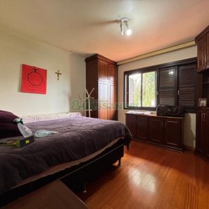 Casa com 383m², 4 dormitórios, 2 vagas, no bairro Bela Vista em Caxias do Sul para Comprar