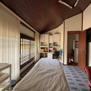 Casa com 383m², 4 dormitórios, 2 vagas, no bairro Bela Vista em Caxias do Sul para Comprar