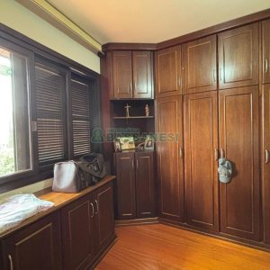 Casa com 383m², 4 dormitórios, 2 vagas, no bairro Bela Vista em Caxias do Sul para Comprar